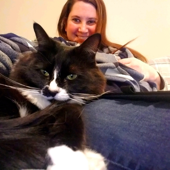 Welcome to my Closet - Picture 1 of 2